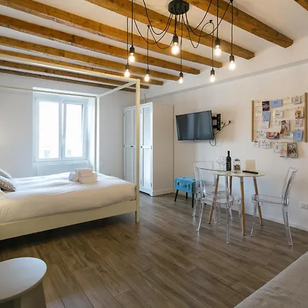 Navigli - Vigevano 45 & Casale 3a Διαμέρισμα *